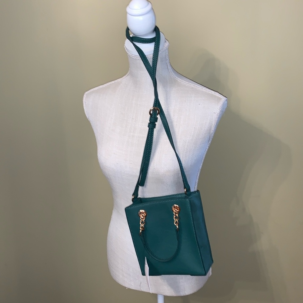 Lauren Conrad vegan leather crossbody purse
